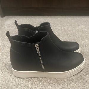 Steve Madden Rubber Ankle Boots with Zippers